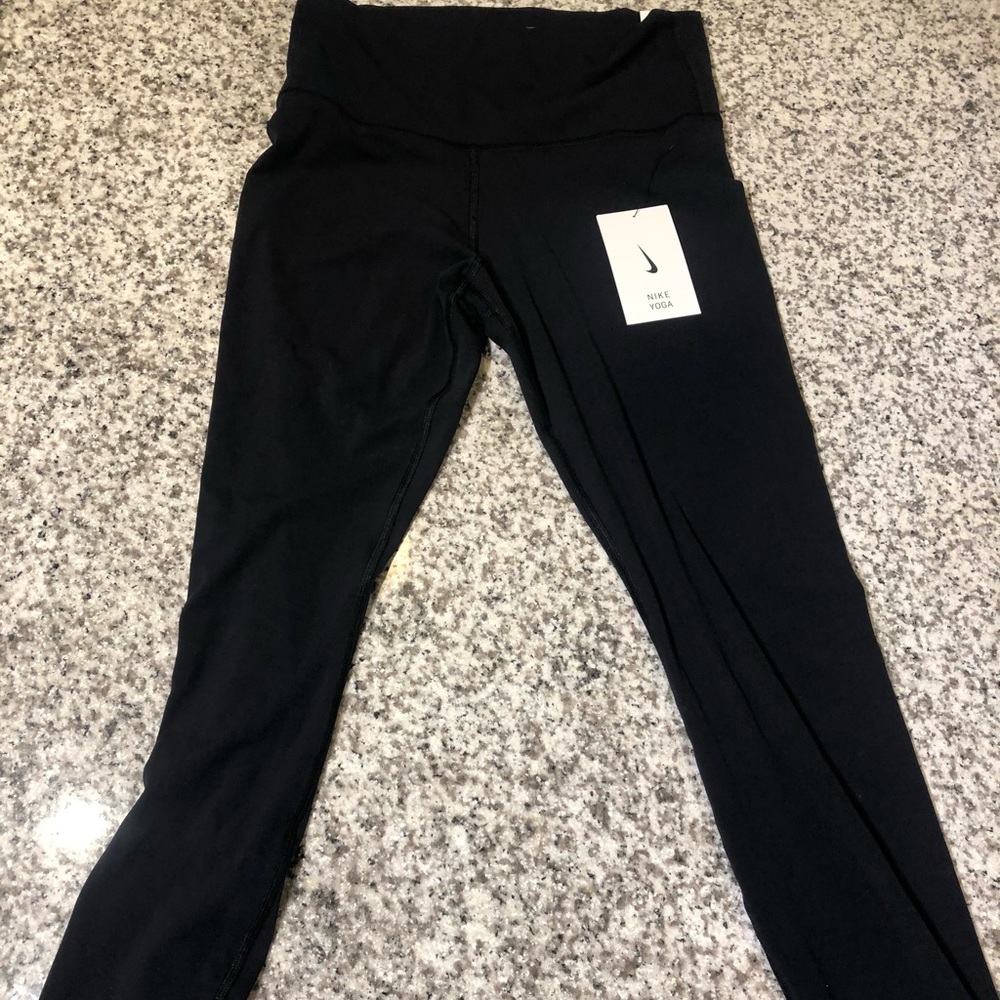 Nike Dri-Fit Yoga Pants High Waisted Women’s